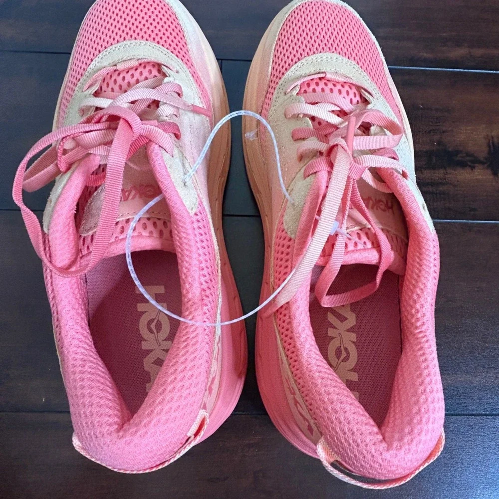 NWOB Hoka One One Vibrant Bloom Bondi L Cantaloupe Men 10.5 W 11.5